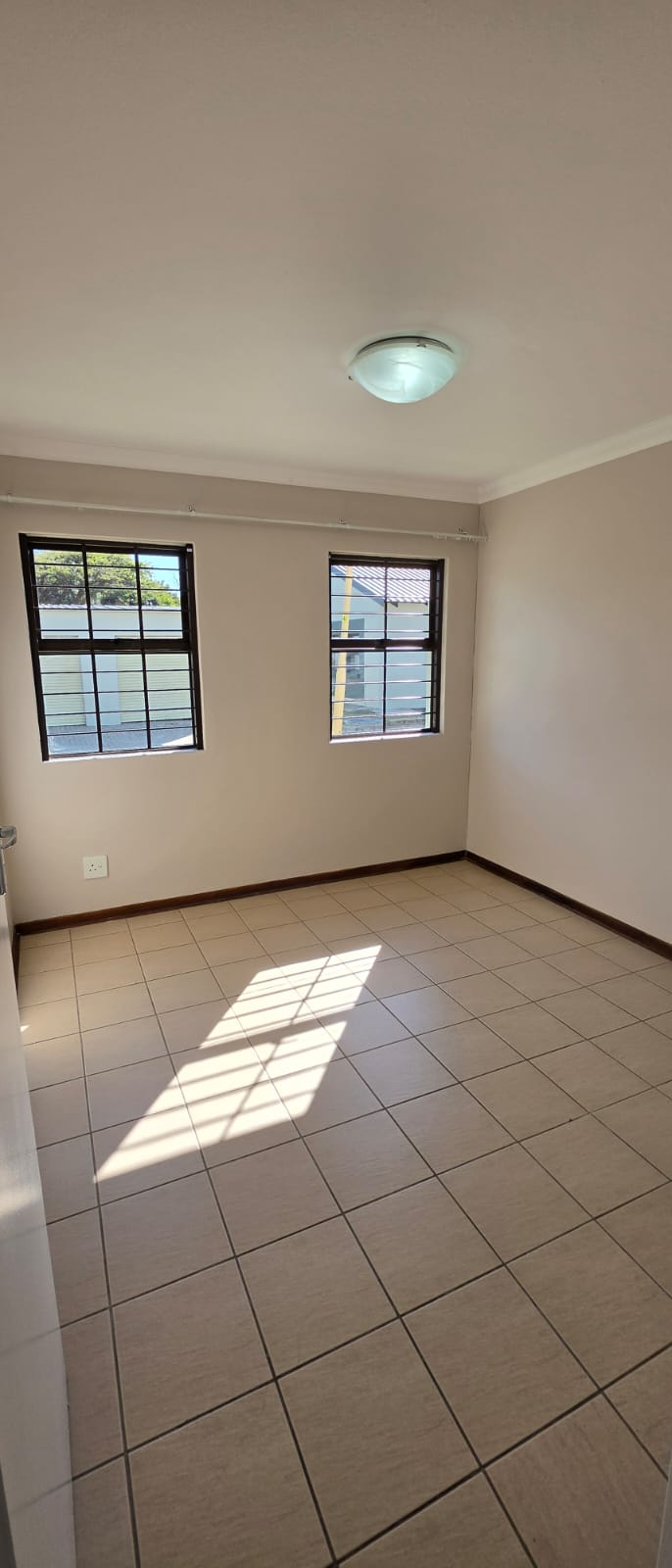 2 Bedroom Property for Sale in Waterval East North West